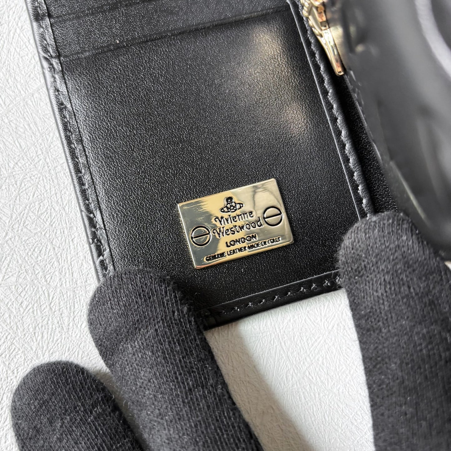 Vintage Vivienne Westwood 絎縫壓紋口金短夾 - Folklore