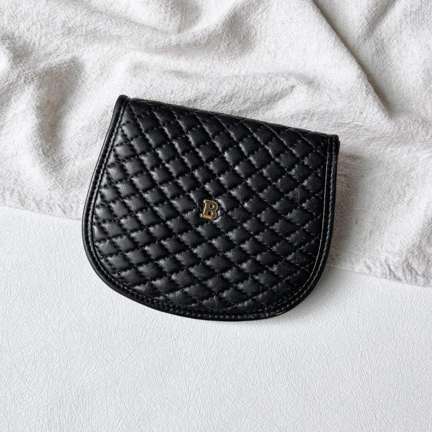 Vintage Bally 絎縫圓弧短夾
