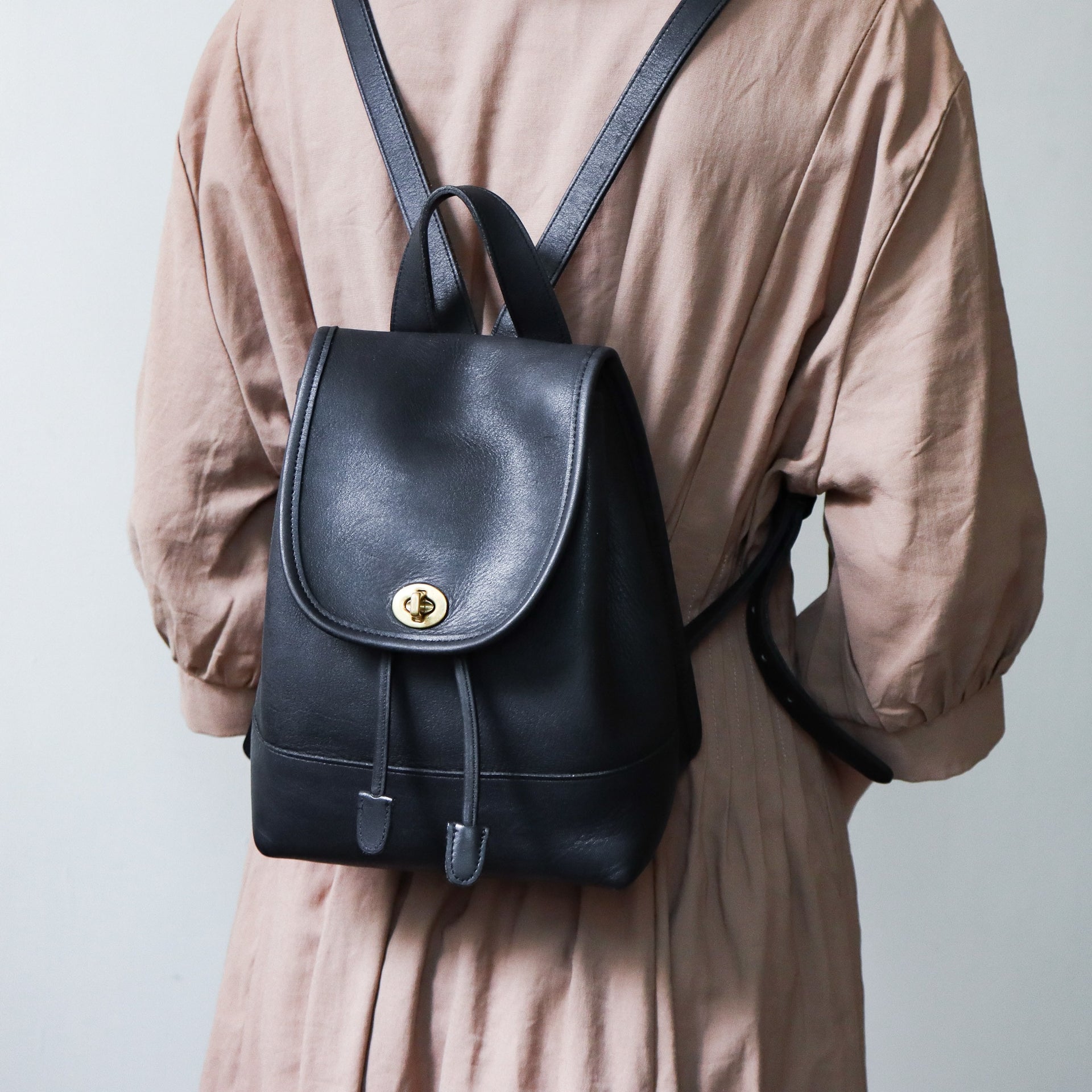 coach classic backpack Vintage Coach Turnlock Leather Backpack